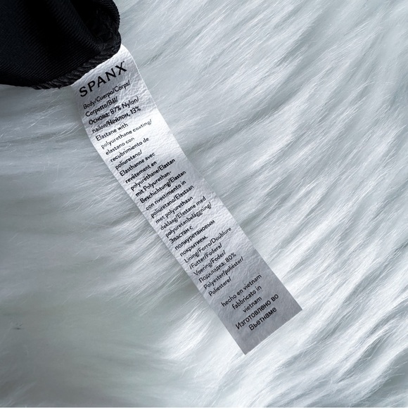 Spanx Faux Leather Moto Leggings Very Black Shaping Biker Size Large - Picture 9 of 13